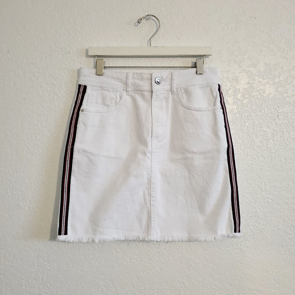 Zara white Jean skirt with stripes and fringe